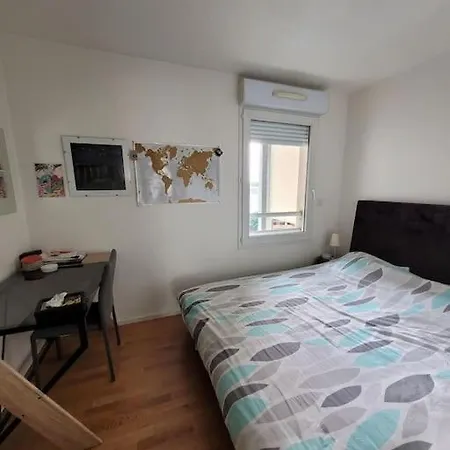 Duplex Gare Saint-jean- No Wifi Apartment